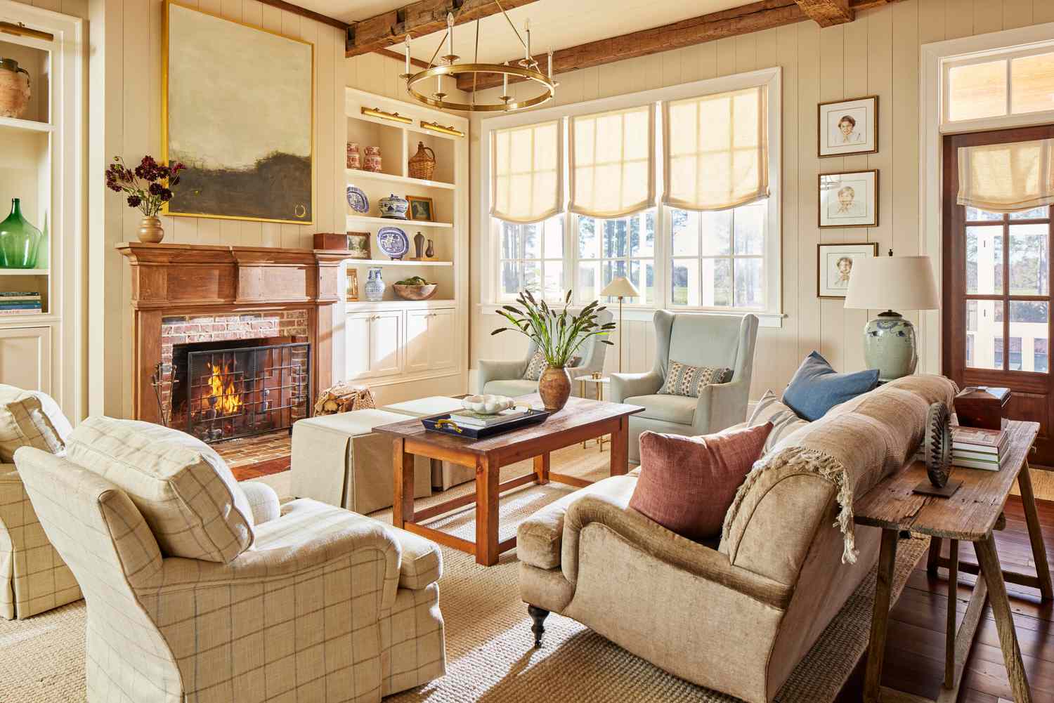 Top 10 Interior Design Trends for 2025: What’s In & What’s Out